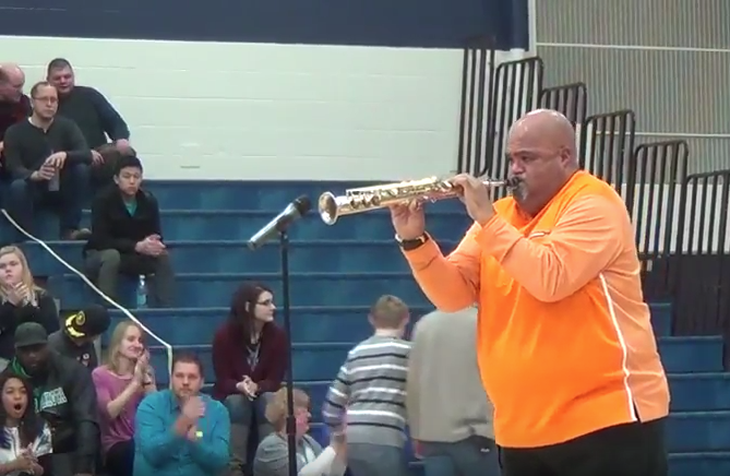 Guest Speaker Reggie Dabbs Visits ISD 15 Schools