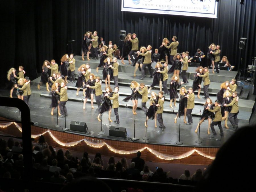 Show Choir sweeps in Nebraska competition