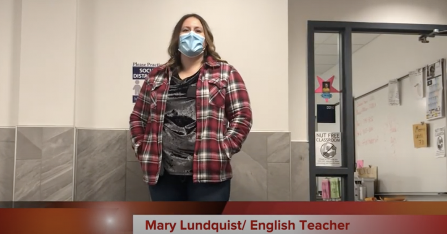 English+Teacher+Mary+Lundquist+talks+about+parent%2Fteacher+conferences+for+fall.