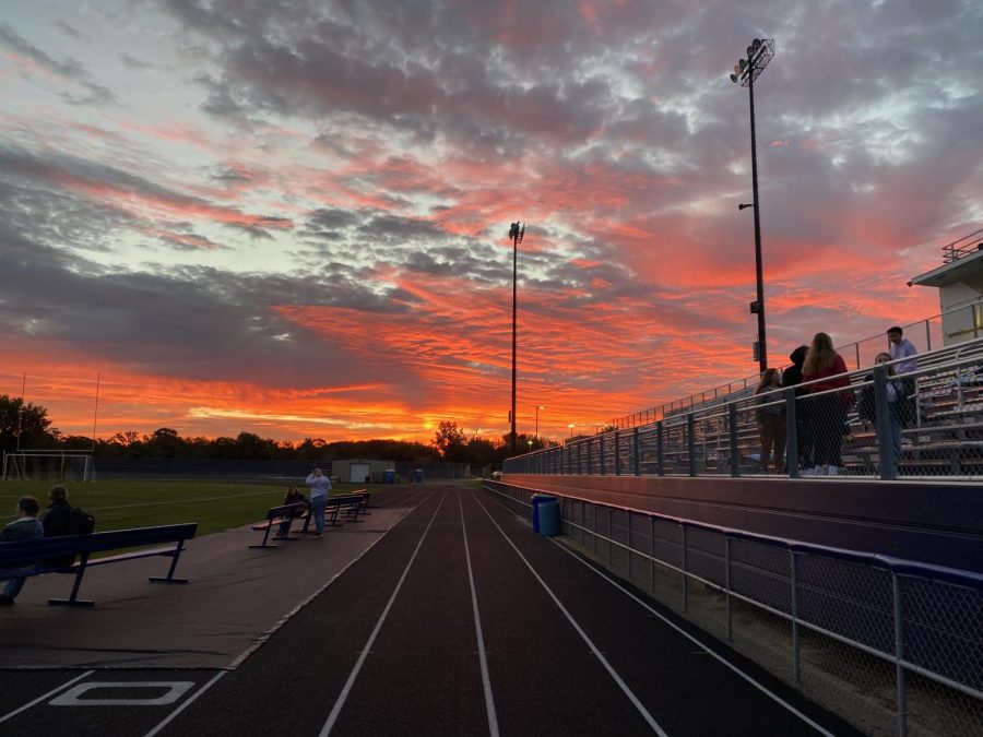 Seniors bond at senior sunrise