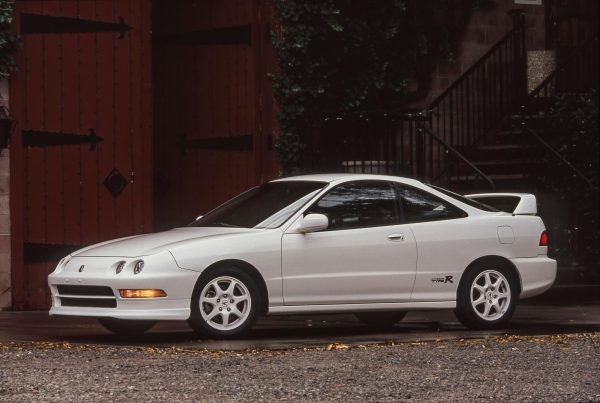 Stock image of 1994 Acura Integra GS-R Long-Term Test